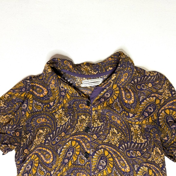 Urban Outfitters Paisley Pattern Short Sleeve Button Down Crop Top Size XS - Picture 6 of 7